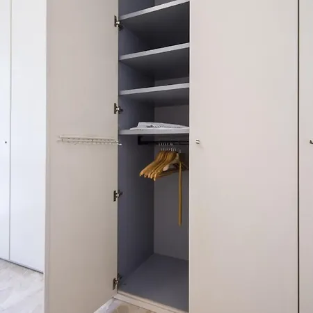 Contempora - Elvezia Park - 2bed, 2baths Overlooking The Park - E11 *